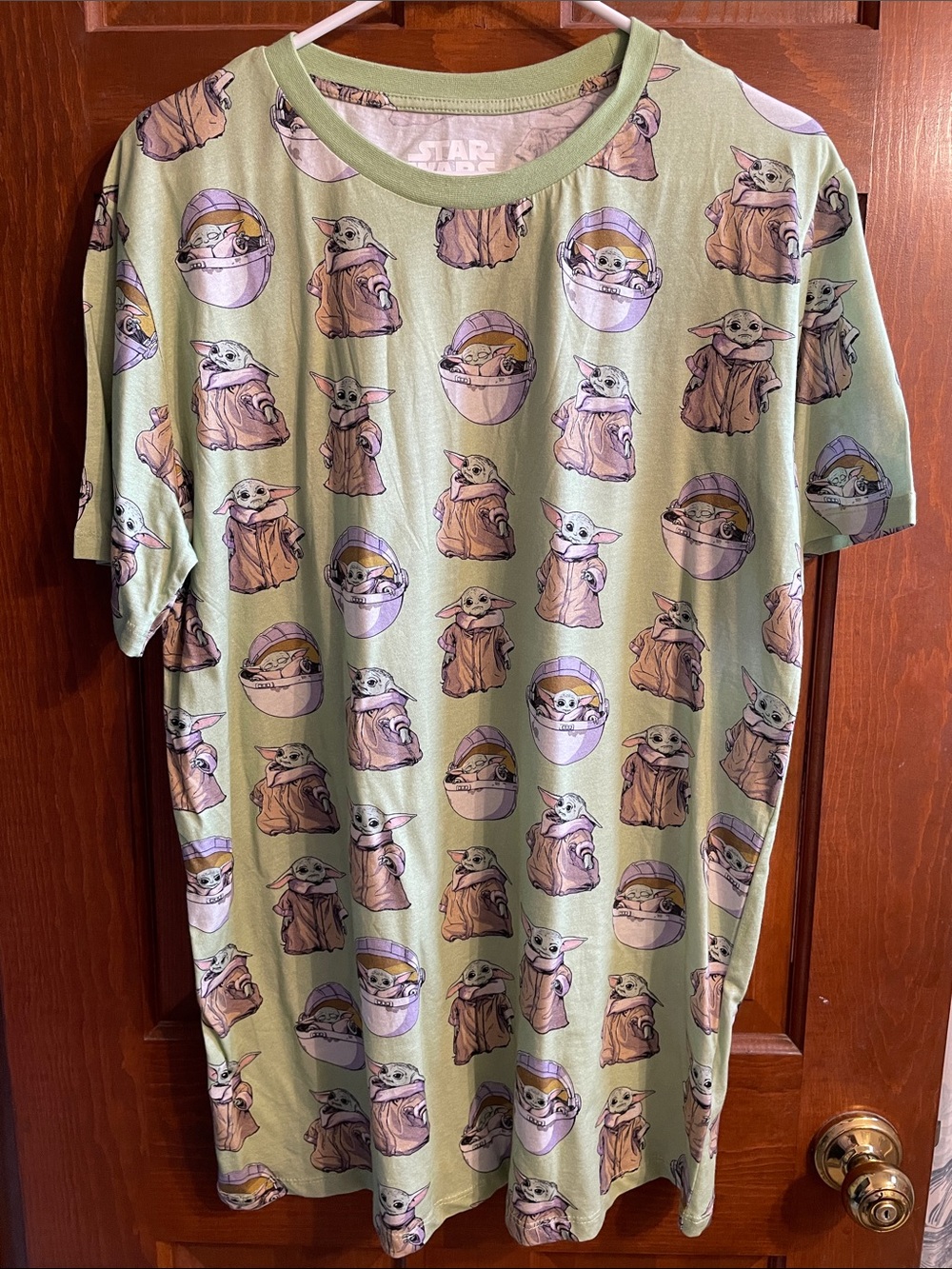 Disney Star Wars Cakeworthy Tee Mandalorian The Child Grogu